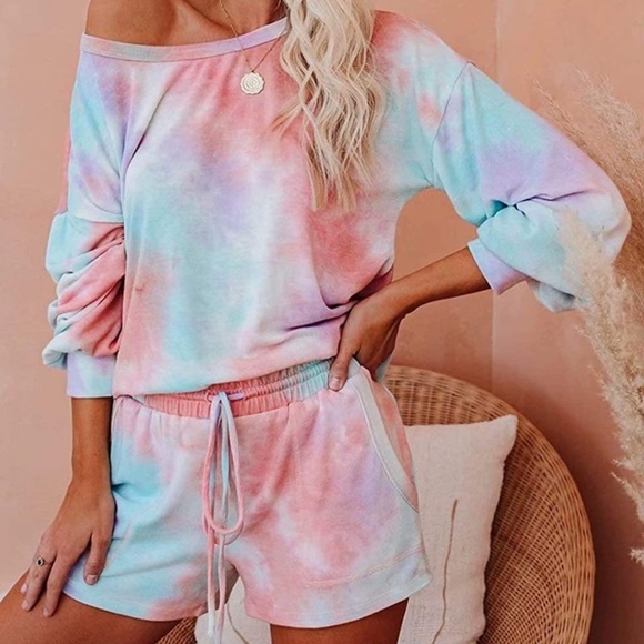 🎉Host Pick🎉 {NWT} Boutique Tie Dye Lounge Set! - Picture 3 of 4